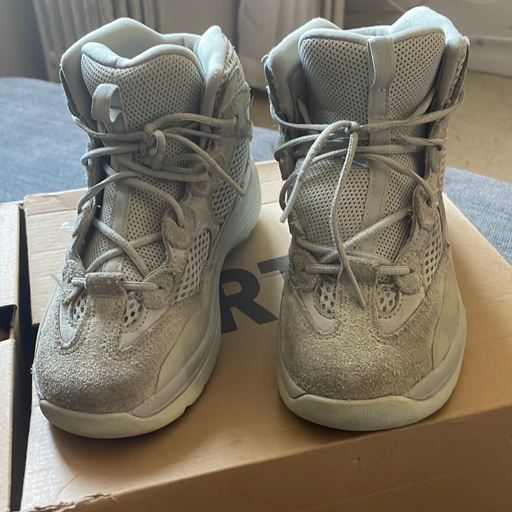 Kids Yeezy Boots size 1